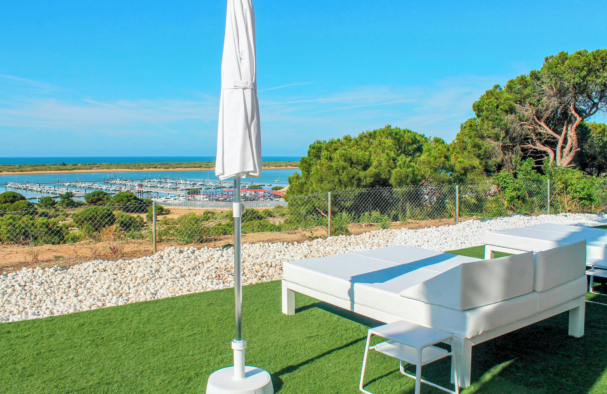 //www.jet2holidays.com/-/media/assets/product images - custom overview groups/xry/garden playanatural/fao87690gardenplayanaturalhotelspa112403689x448.jpg